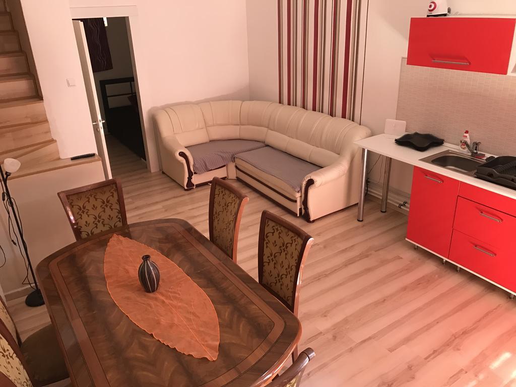 Corner Apartman 1 Apartament Siófok Zewnętrze zdjęcie