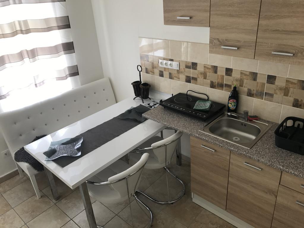 Corner Apartman 1 Apartament Siófok Zewnętrze zdjęcie